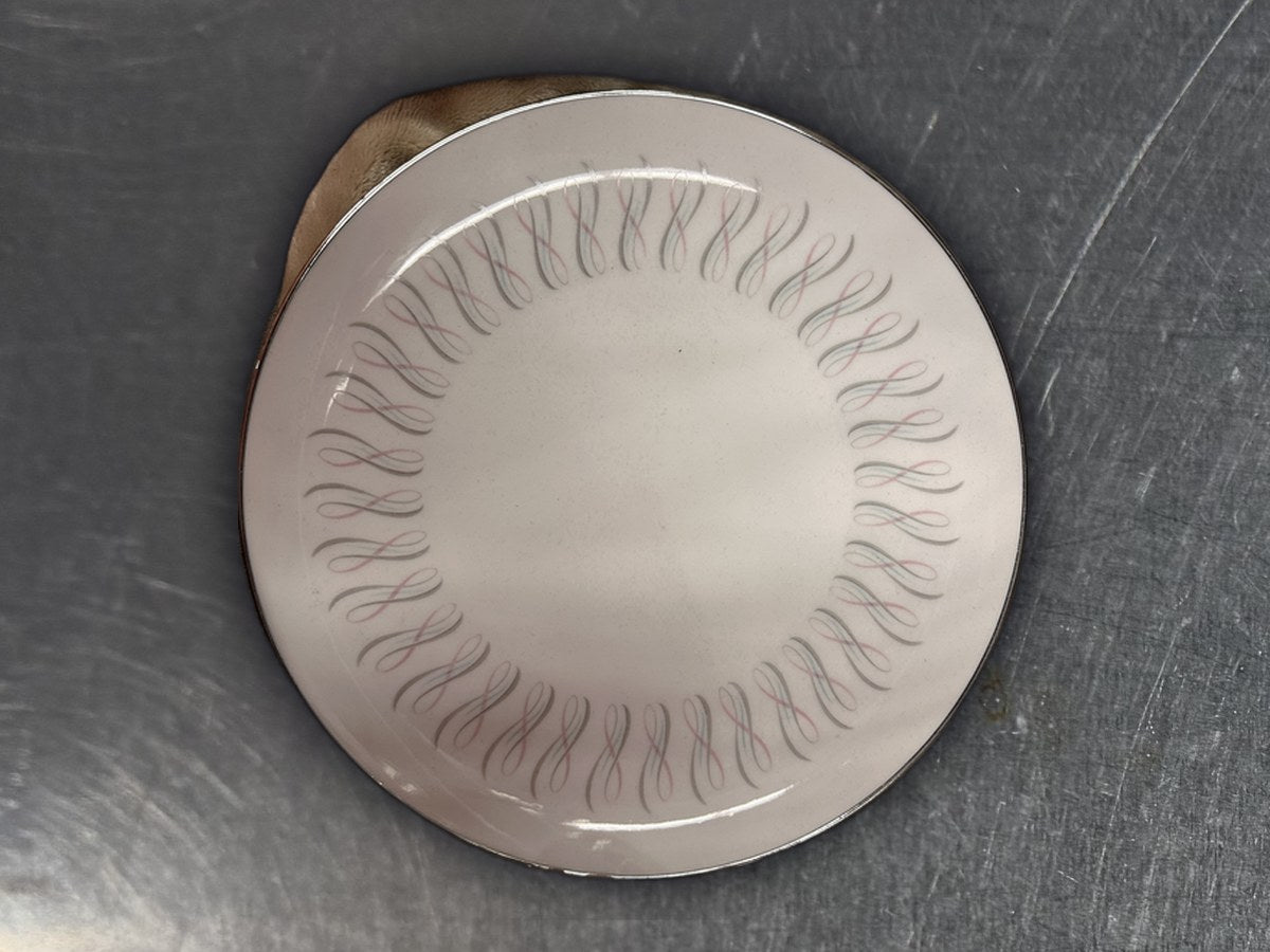 10 Strawberry Street Paragon Harmony Dish: 515 ppm lead by XRF