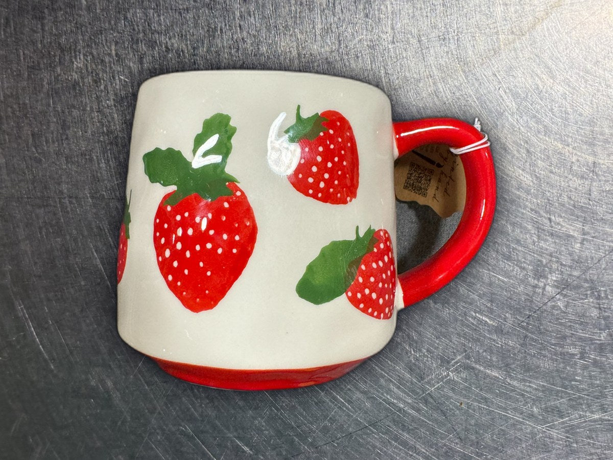 10 Street strawberry coffee mug