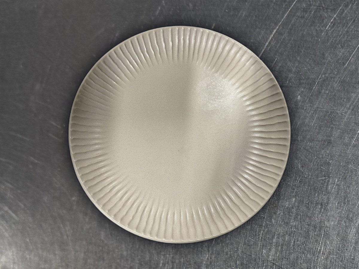 At Home Ty Pennington Ridge Textured Dish: 635 ppm lead by XRF