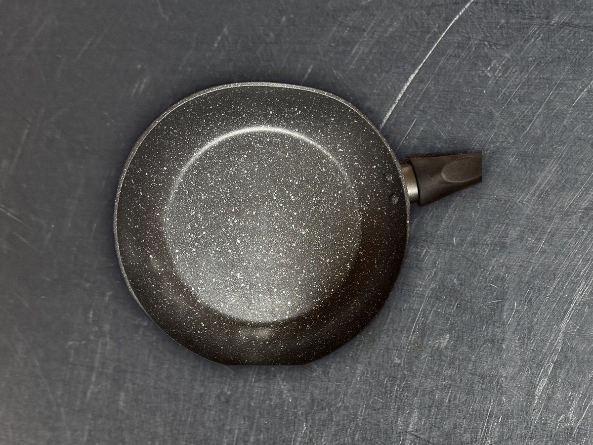 BKLYN speckle fry pan
