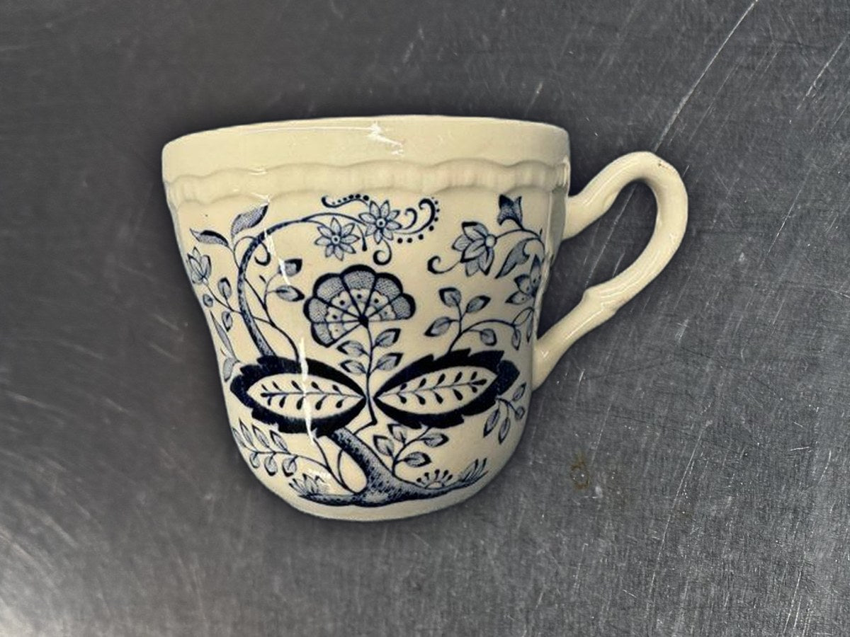 Blue Heritage Pattern Blue Onion Tea Cup: 22,359 ppm lead by XRF