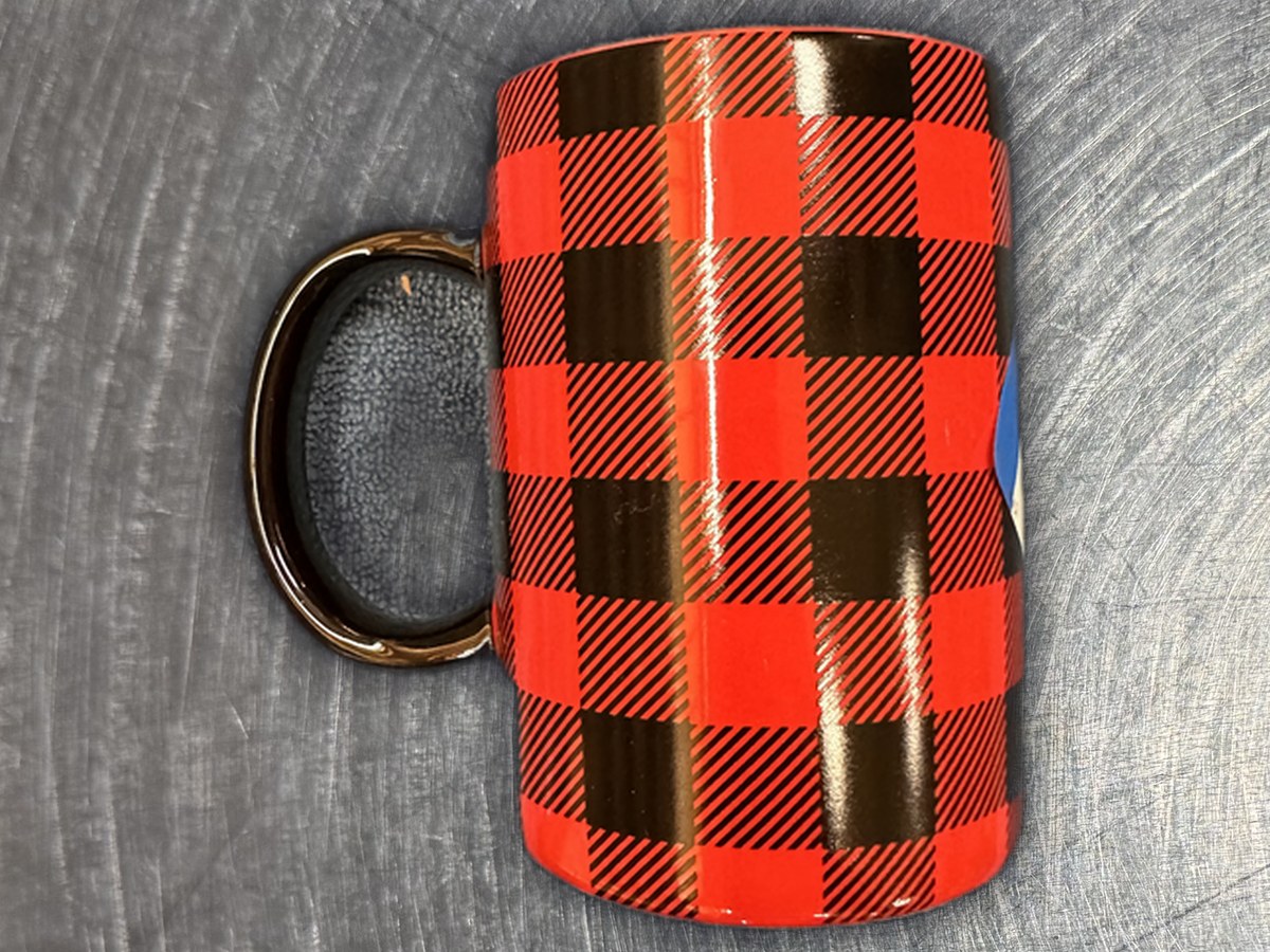 Caribou Coffee Red Tall Mug: 940 ppm lead by XRF