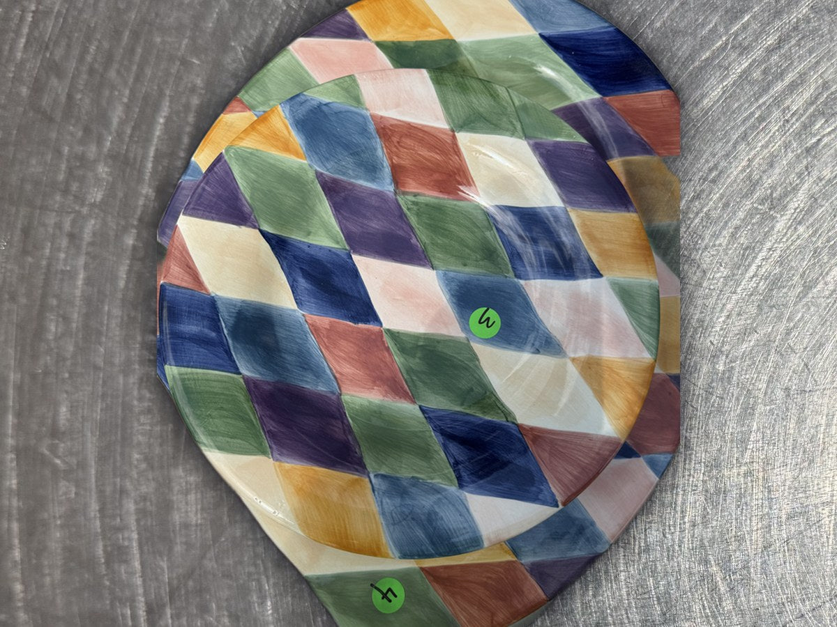 Carnival Hand Oval and Round Dish: 11,616 ppm lead by XRF