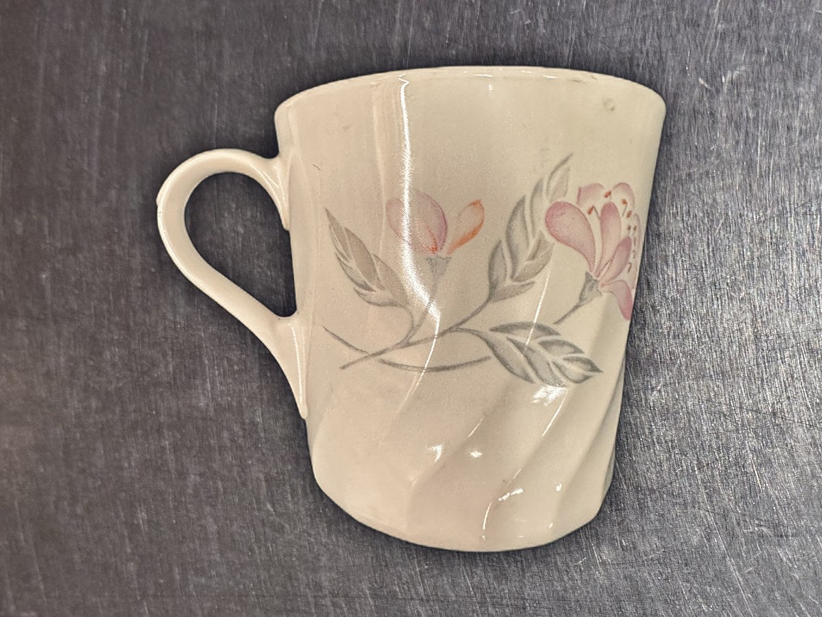 Corning Ware Floral Coffee Mug: 702 ppm lead by XRF