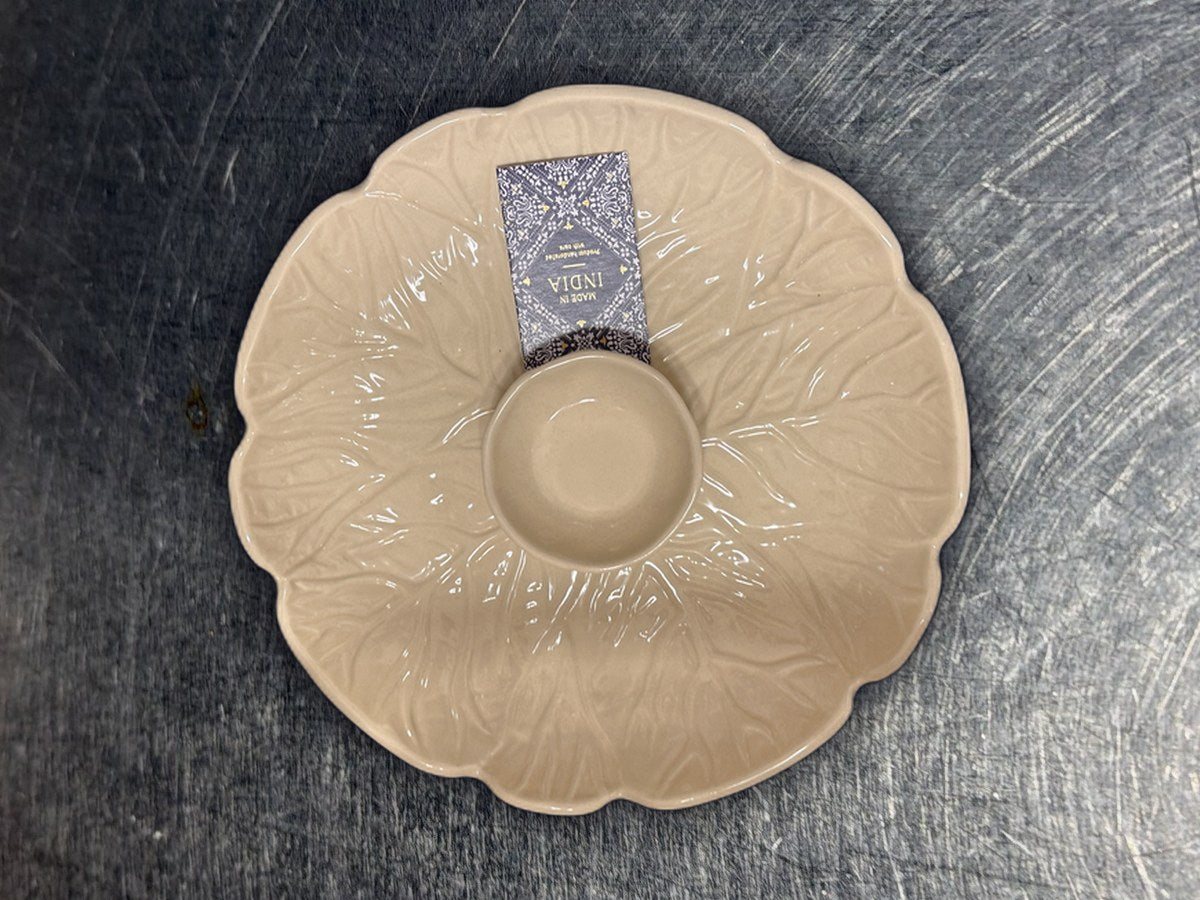 Creamy Beige Color Cabbage Chip & Dip Platter: 353 ppm lead by XRF