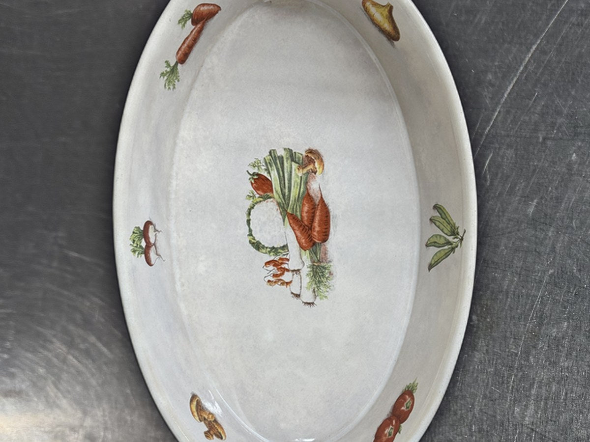 Egersund Oval White Dish: 165,618 ppm lead by XRF