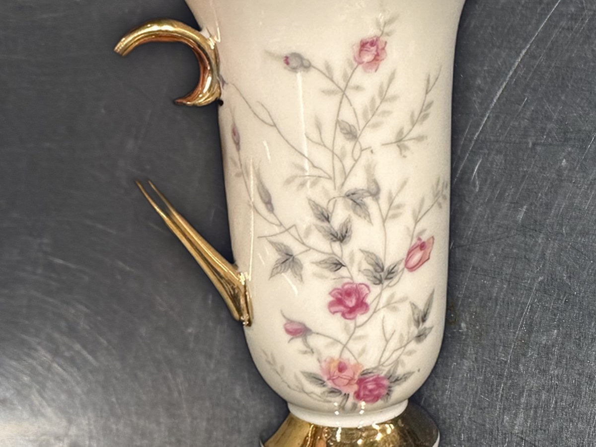 Elegant Porcelain Gold Handle Cup Vase
