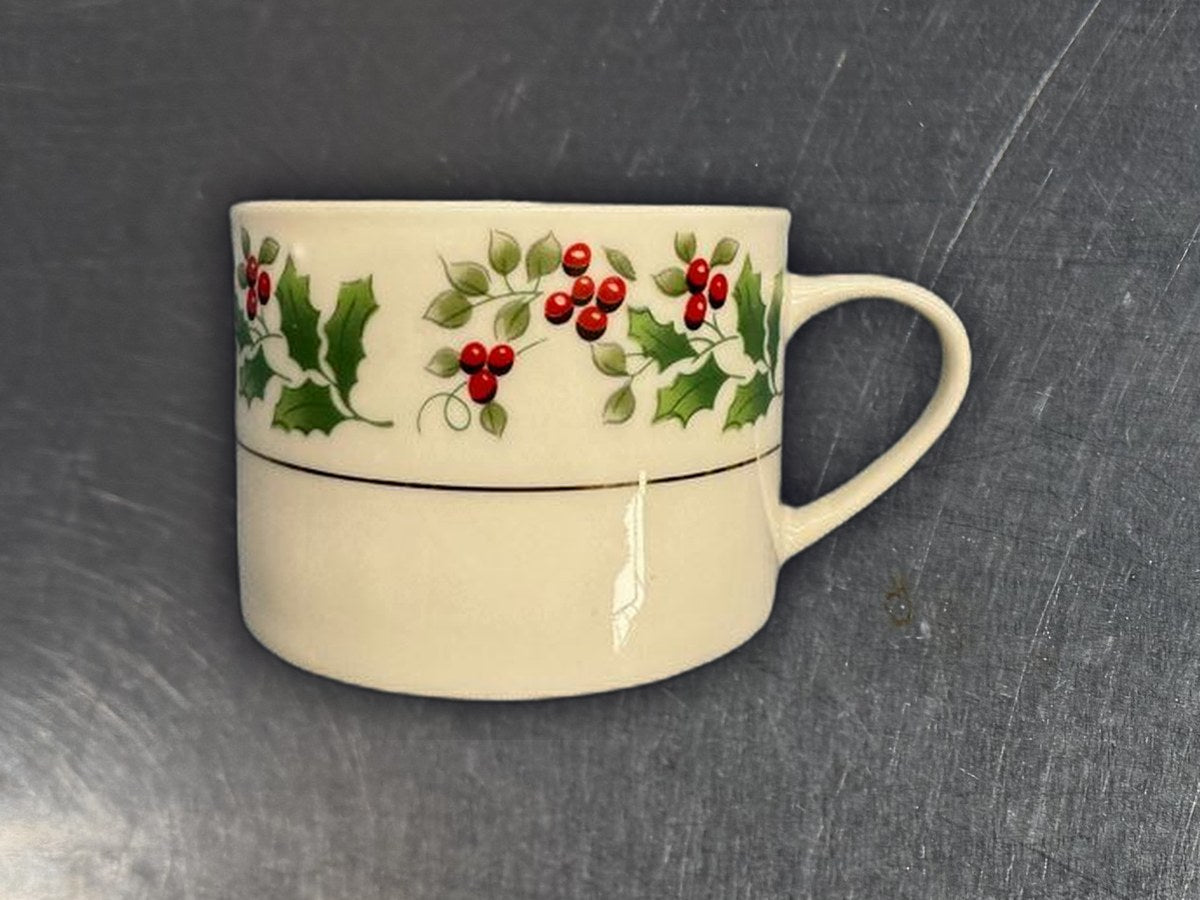 Every Day Gibson Christmas Design Mug: 1,876 ppm lead by XRF