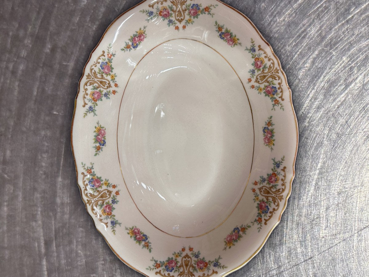Federal Shape Syracuse Oval Serving Bowl: 65,909 ppm lead by XRF