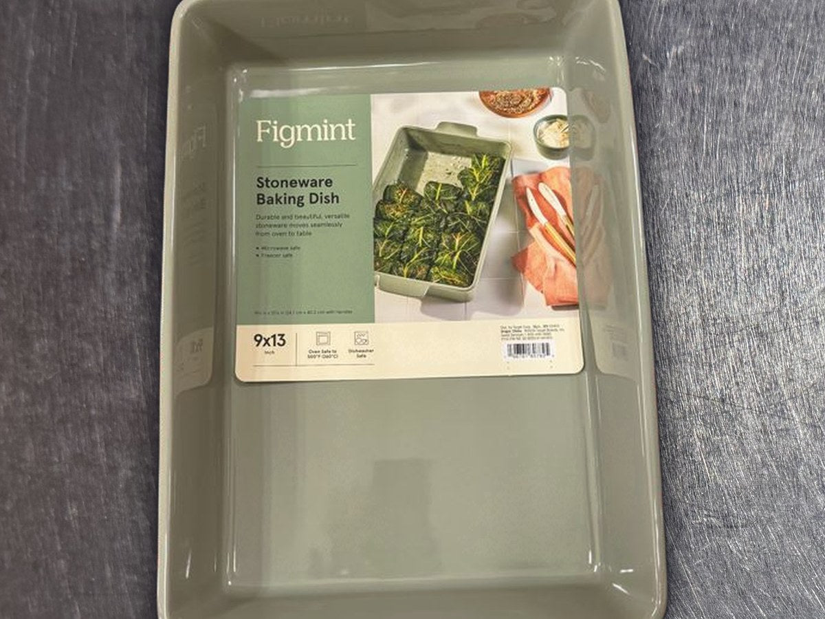 Figmint 9x13 baking dish 1: 668 ppm lead by XRF