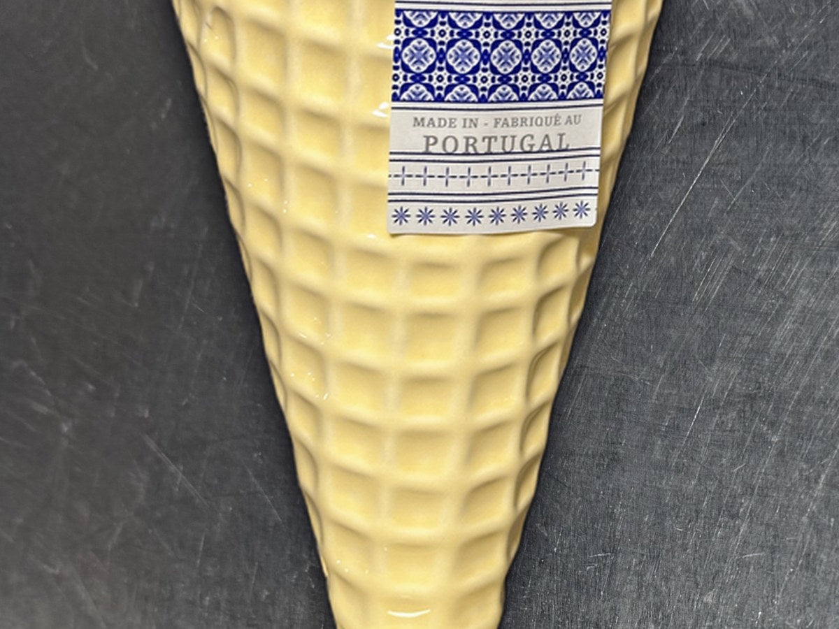 FR fafancas ramos waffle cone small cup: 6,133 ppm lead by XRF