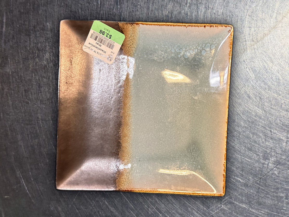Gibson Elite Ceramic Kaidence Square Dish: 258 ppm lead by XRF