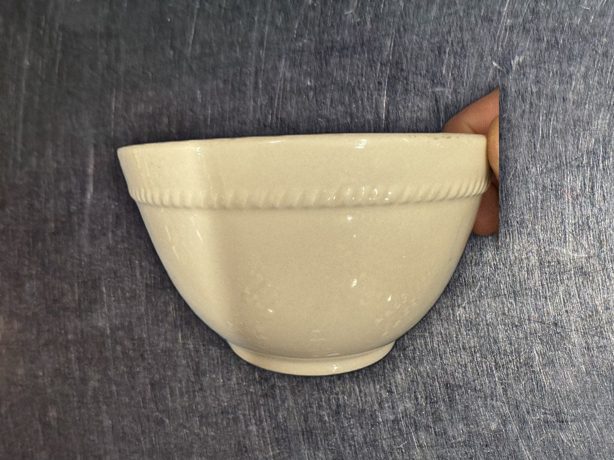 Gibson Large White Dotted Design Bowl: 52 ppm lead by XRF