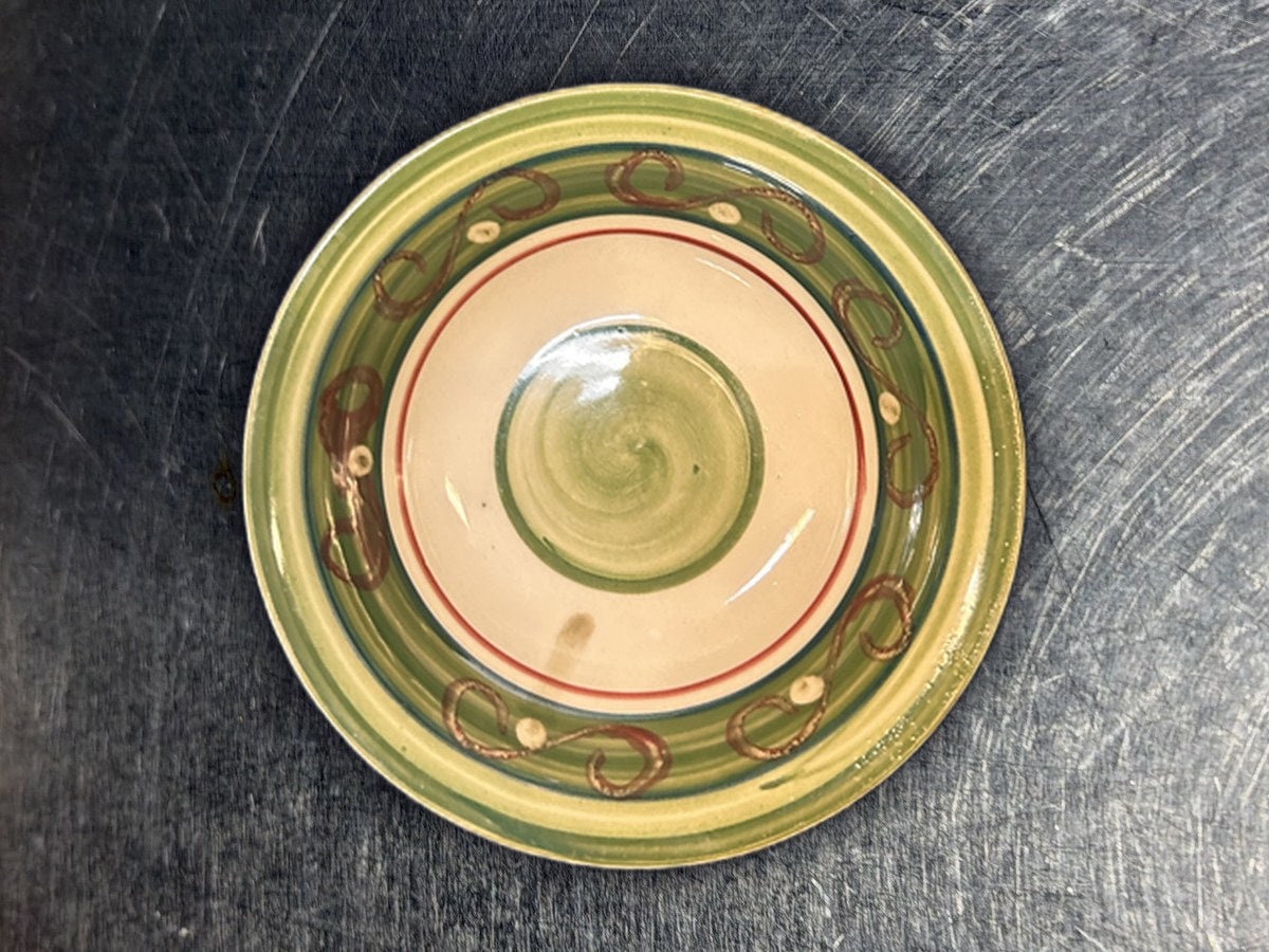 Green Burgundy Scrolls Bowl: 112 ppm lead by XRF
