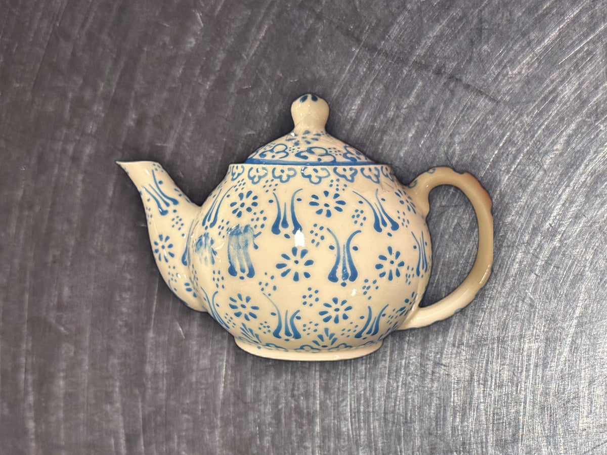 Handpainted in Turkey Small Tea Pot: 34 ppm lead by XRF