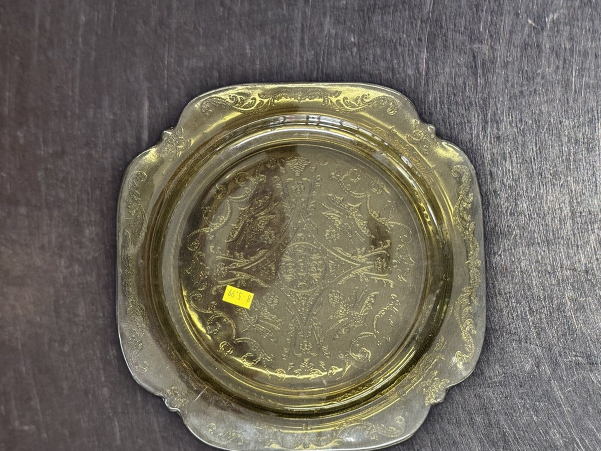 Indian Glass Madrid Square Dish: 217,407 ppm lead by XRF