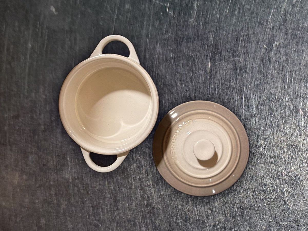 Le creuset mini casserole dish with lid