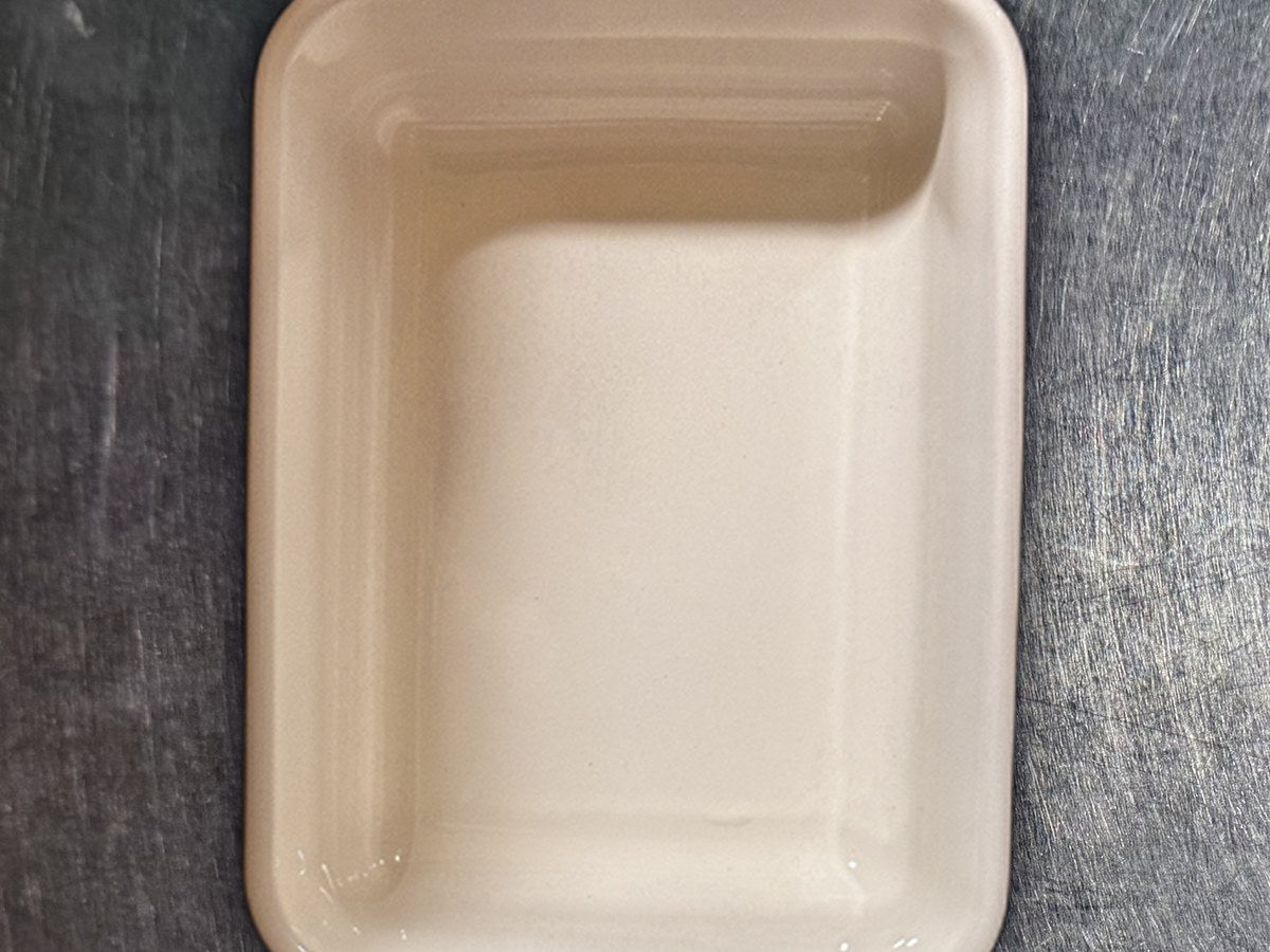Le creuset rectangular baking dish