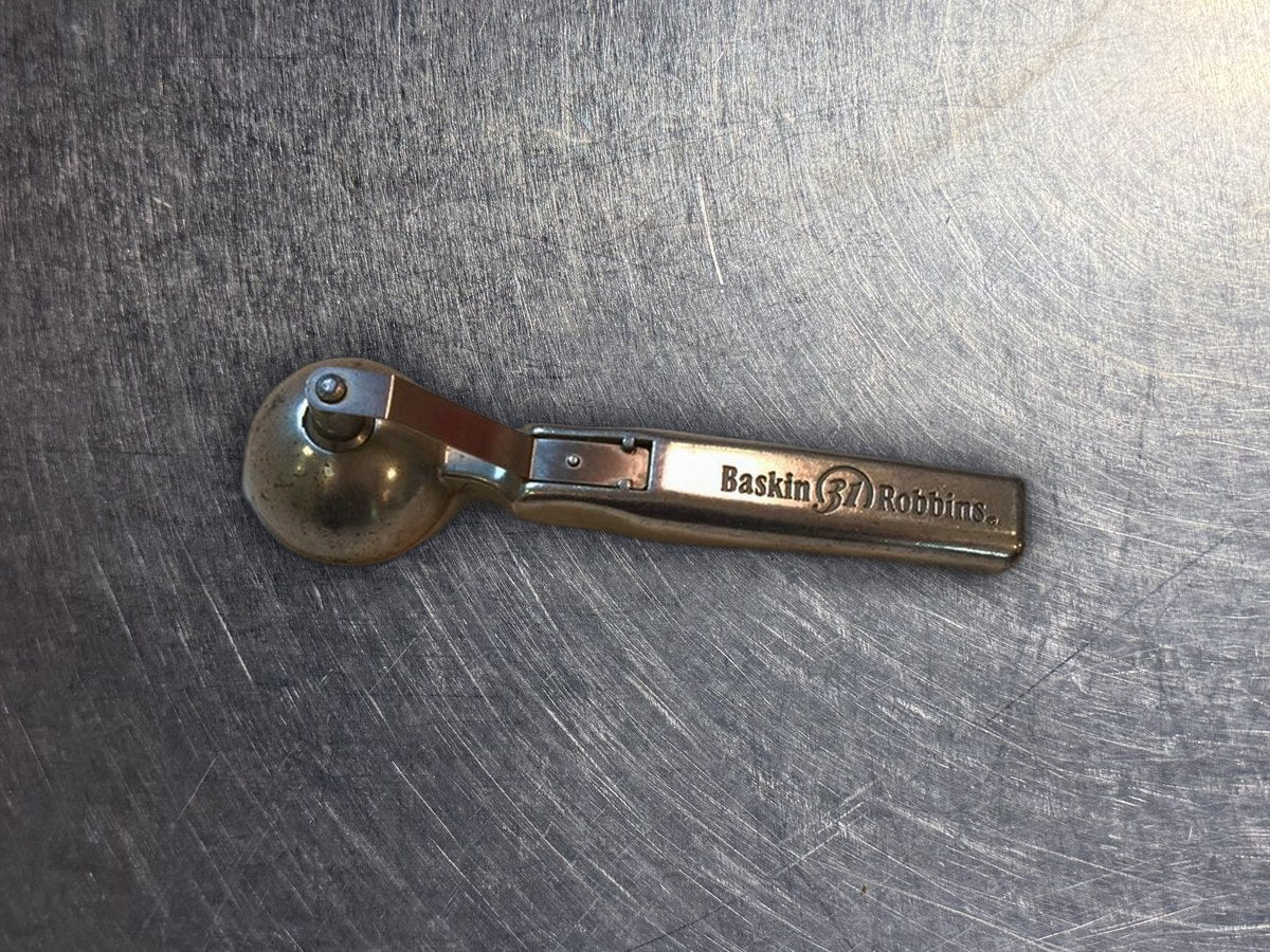 Baskin Robbins Ice Cream Scoop…: 1,040 ppm lead by XRF