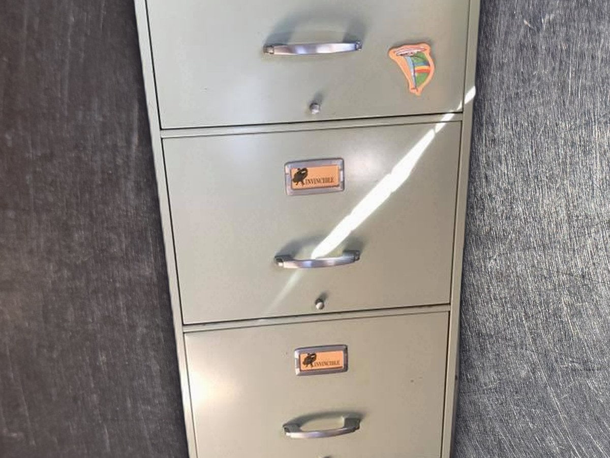 Vintage Filing Cabinet: 90 ppm lead by XRF