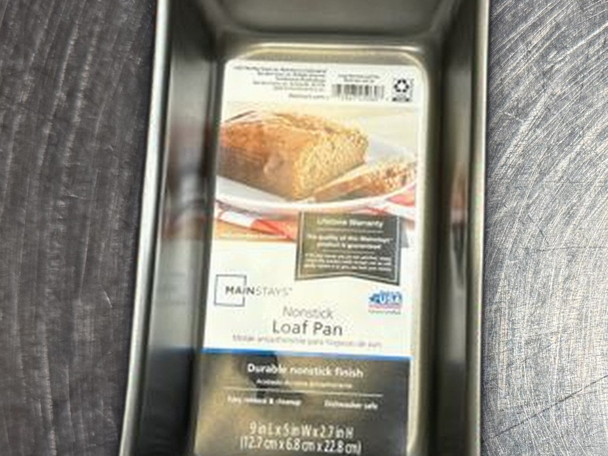 Mainstays 9in loaf pan