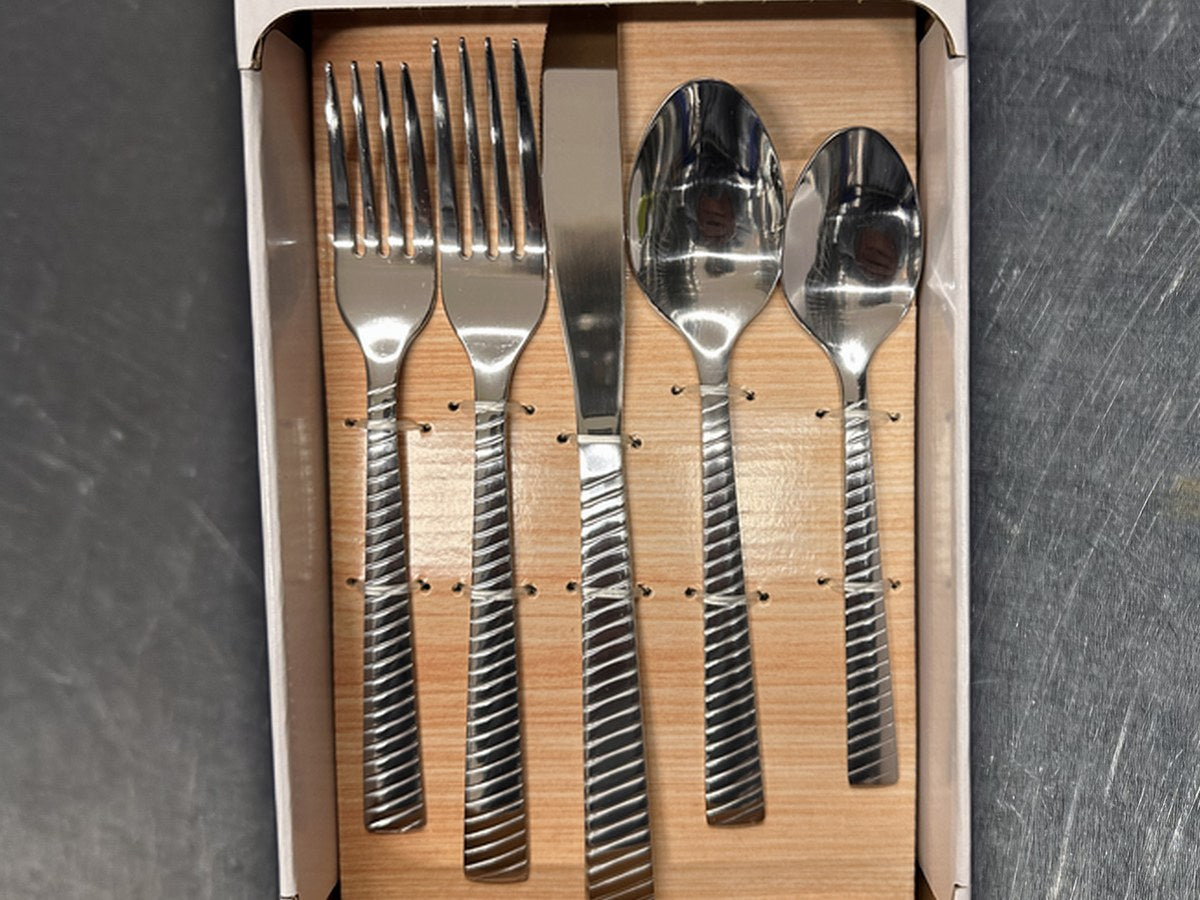 Mainstays Stainless Steel Nalla Collection Flatware: no lead detected by XRF