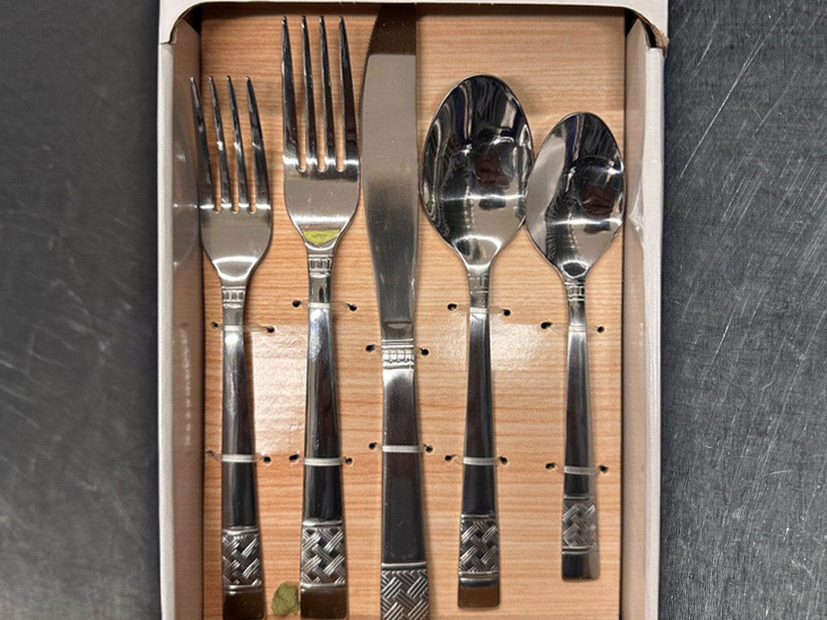Mainstays Stainless Steel Pierremont Collection Flatware: no lead detected by XRF