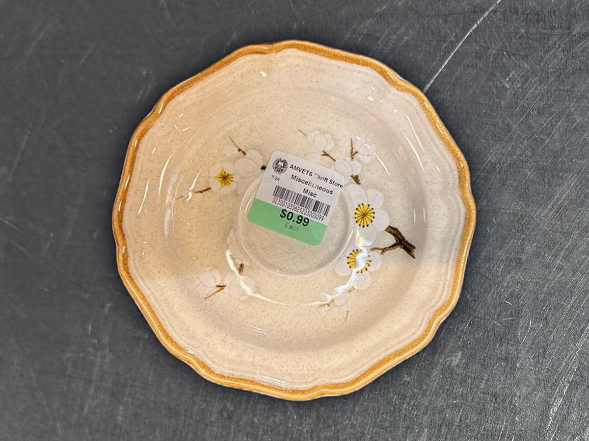 Mikasa White Petals Saucer: 91,304 ppm lead by XRF