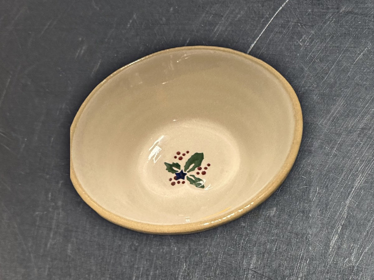 Nicholas Mosse Pottery Winter Robin Bowl: 73,711 ppm lead by XRF