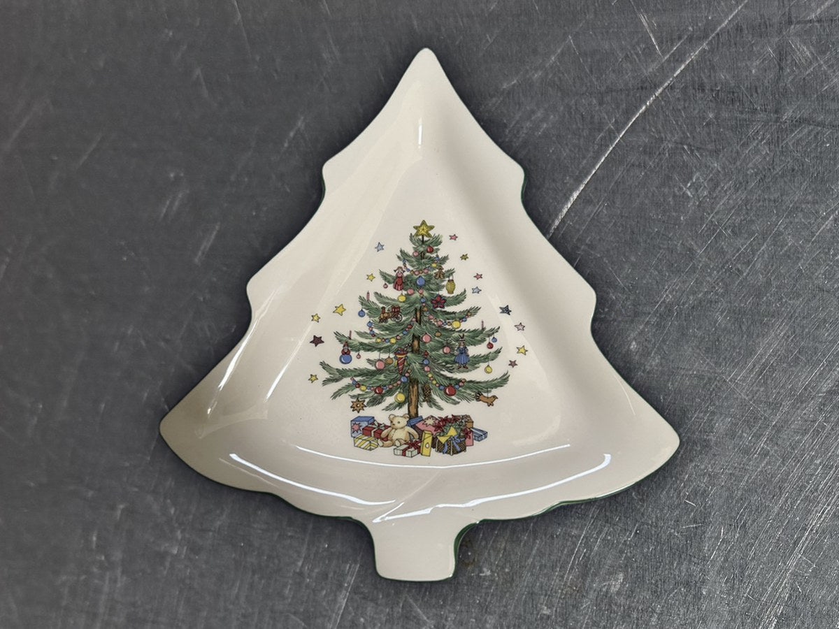 Nikko Holiday Christmas Tree Serving Dish: 129,547 ppm lead by XRF