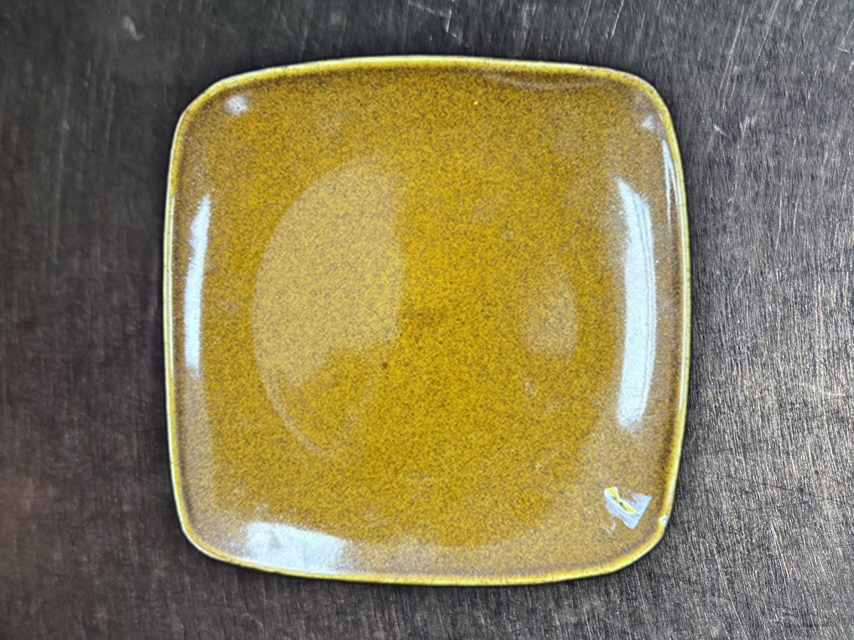 Pfaltzgraff Yellow Square Dish 1: 383 ppm lead by XRF