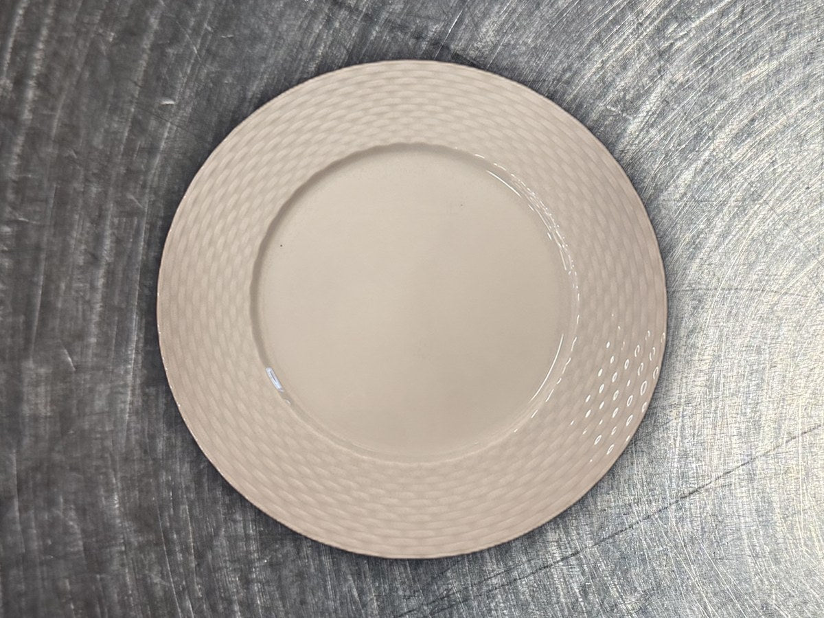 Pillvuyt Embossed White Dish: 19 ppm lead by XRF