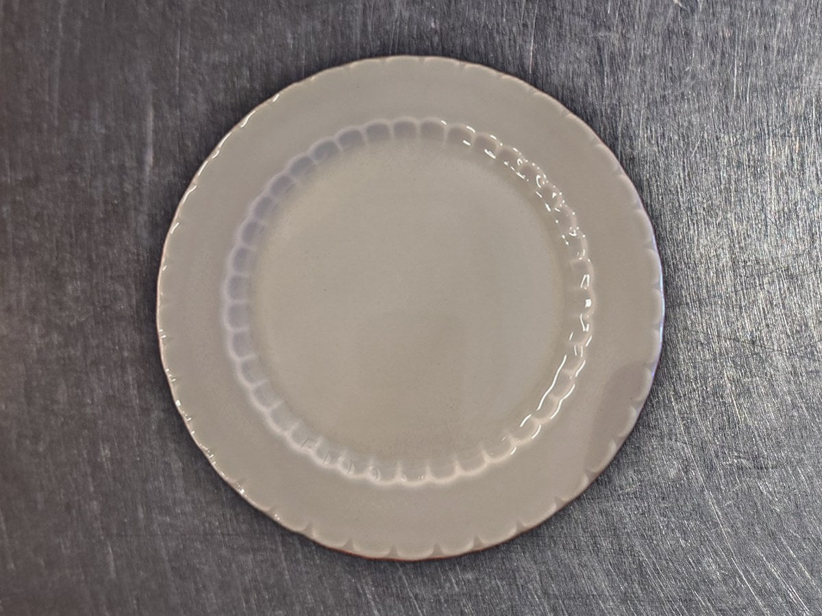 Pillvuyt Gray Saucer: 193 ppm lead by XRF