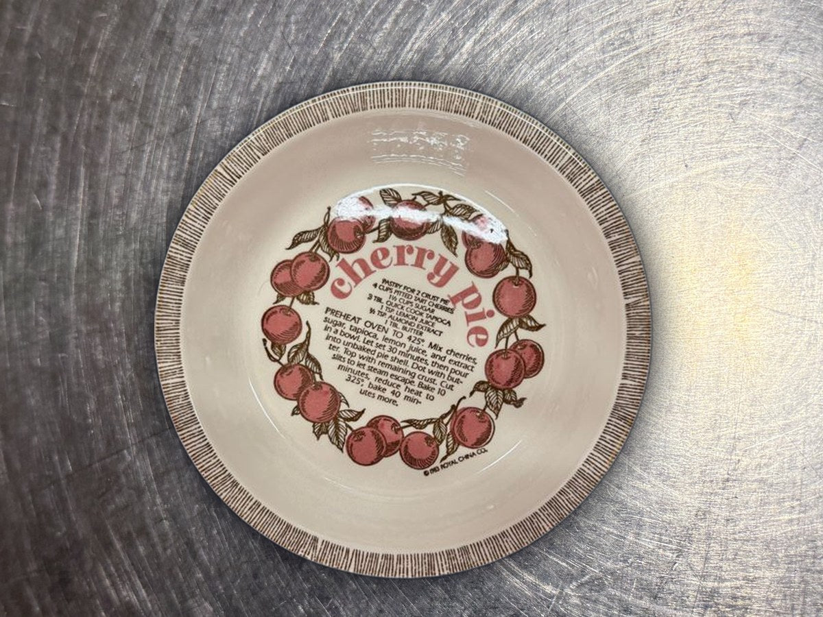 Royal China Co. Cherry Pie Dish: 55,145 ppm lead by XRF