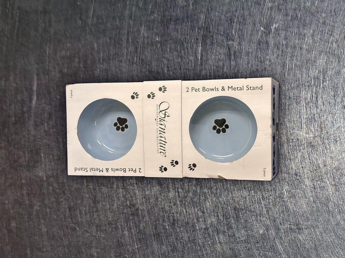 Signature Housewares Incorporated Blue Pet Bowl: 847 ppm lead by XRF