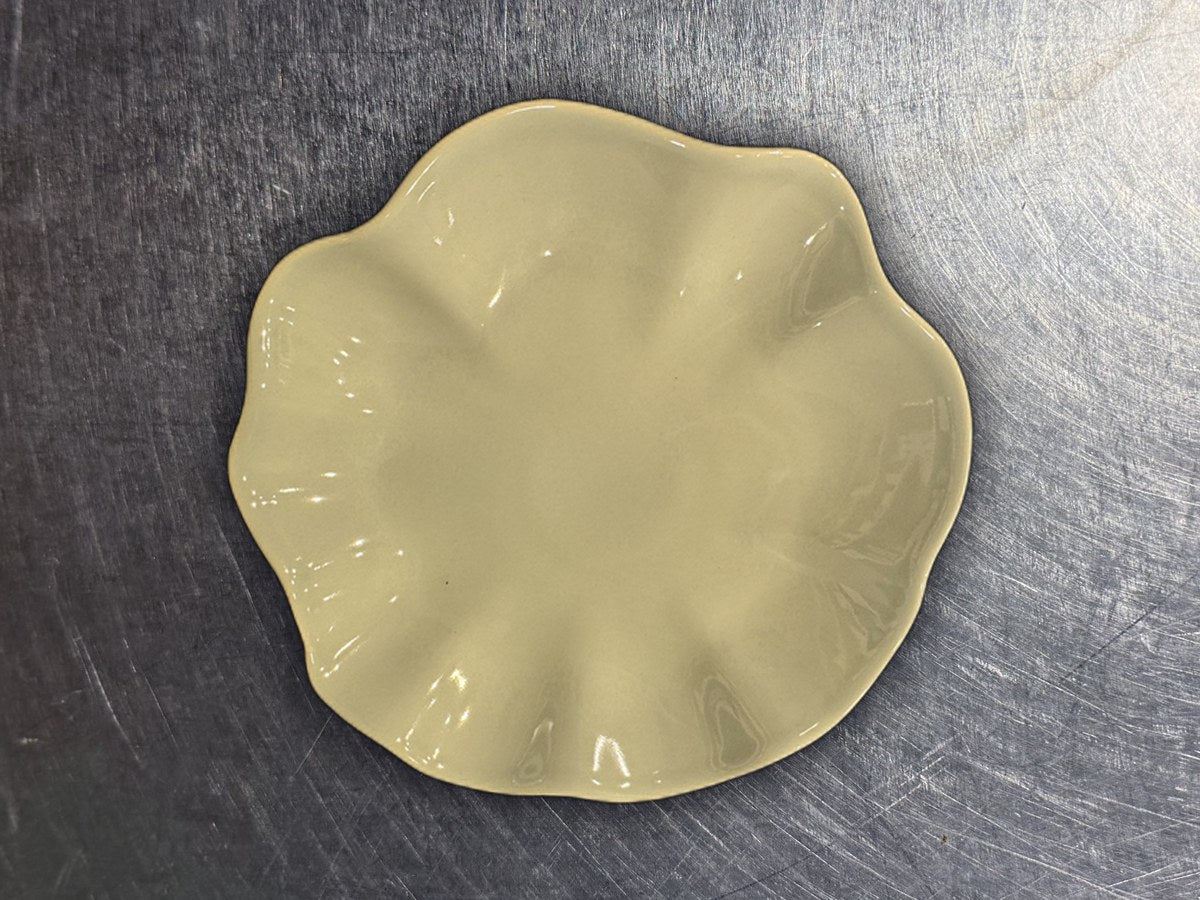 Sophie Conran Floret Scalloped Yellow Bowl: 2,167 ppm lead by XRF