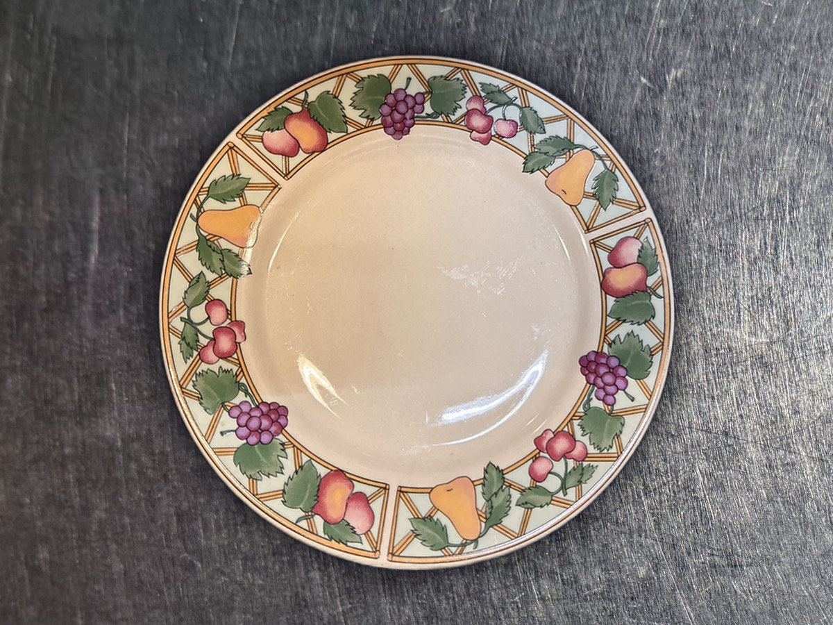 Sue Zipkin Trellis Fruits Dish: 582 ppm lead by XRF