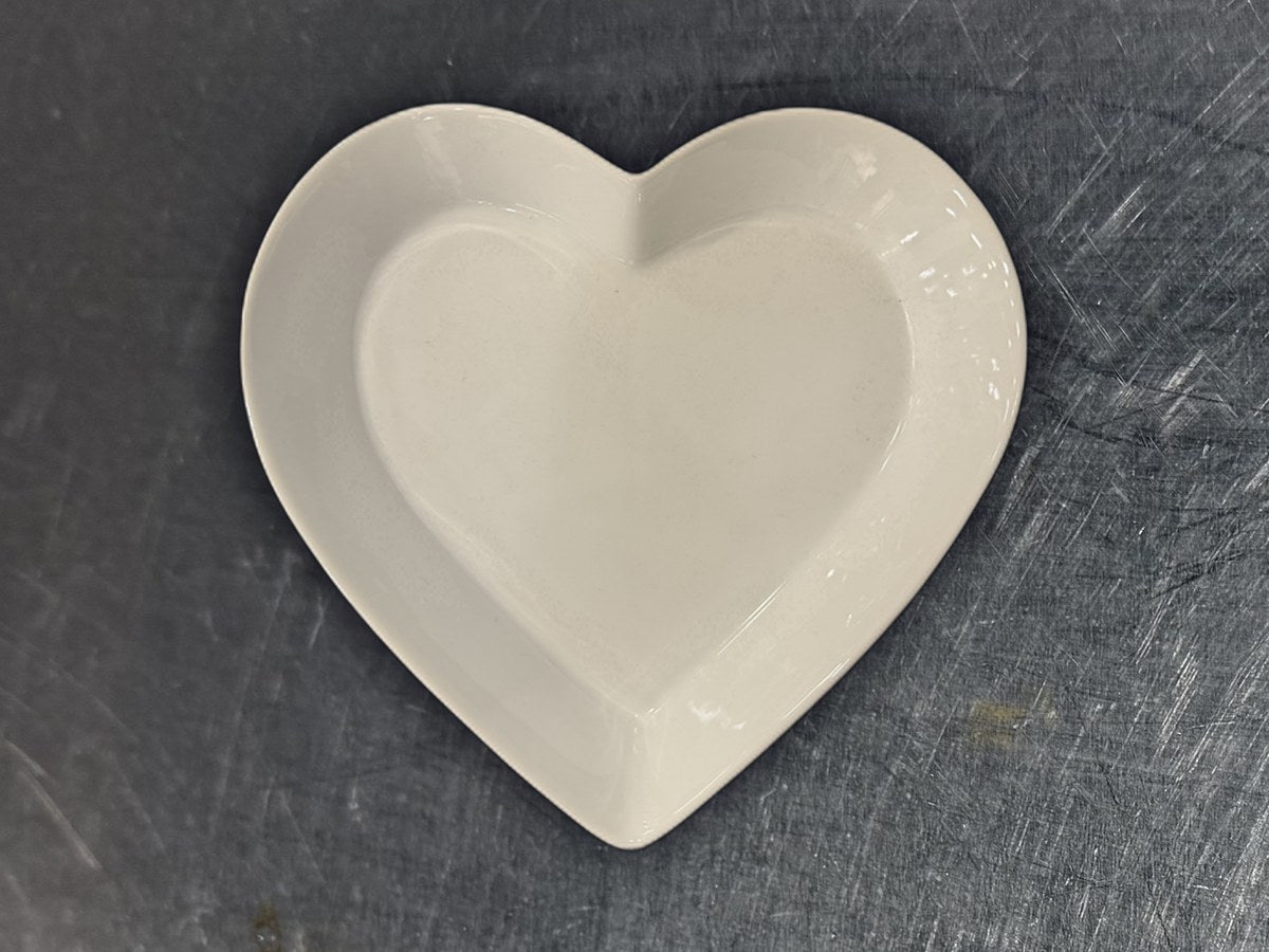 The Cellar Decorative Heart Bowl: 34 ppm lead by XRF