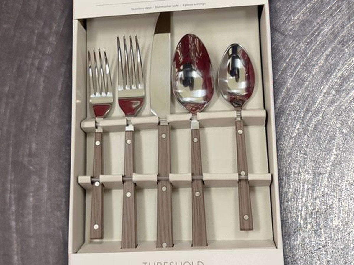 Threshold flatware set 1