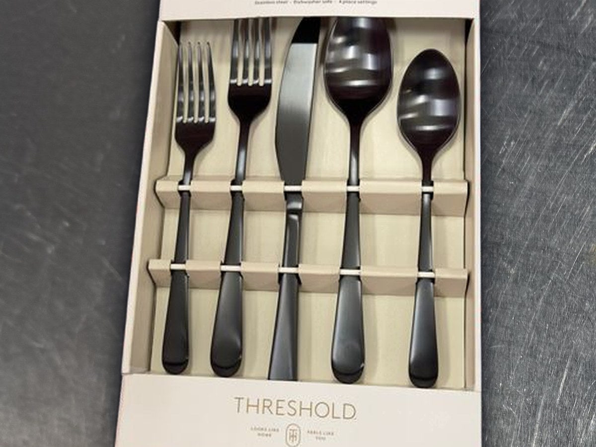 Threshold flatware set 6
