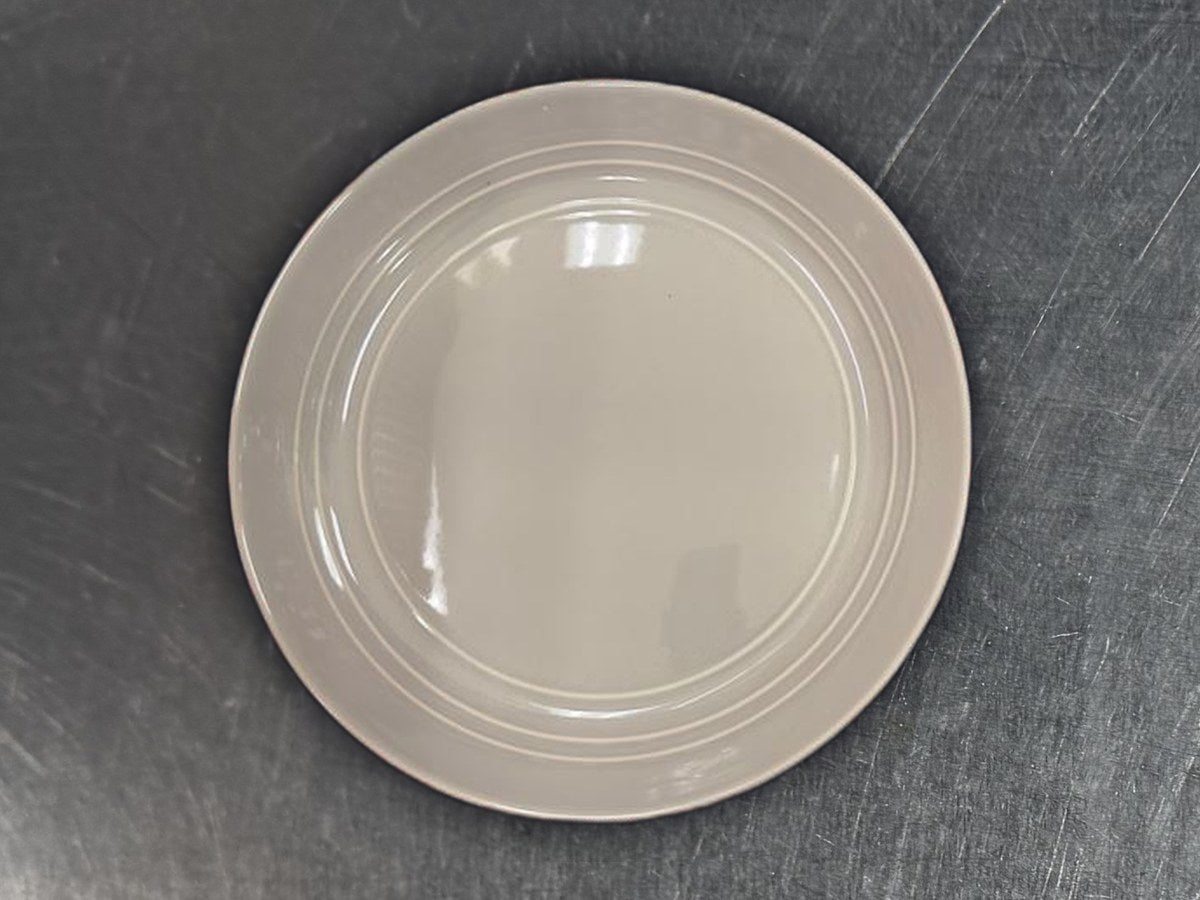 Threshold gray dish