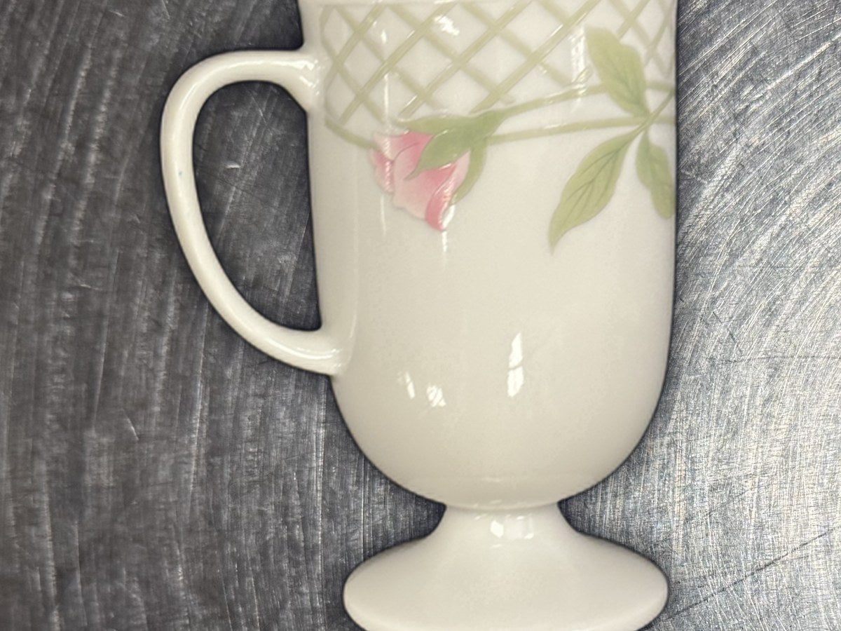 Trellis Rose White Tea Cup: 7,360 ppm lead by XRF