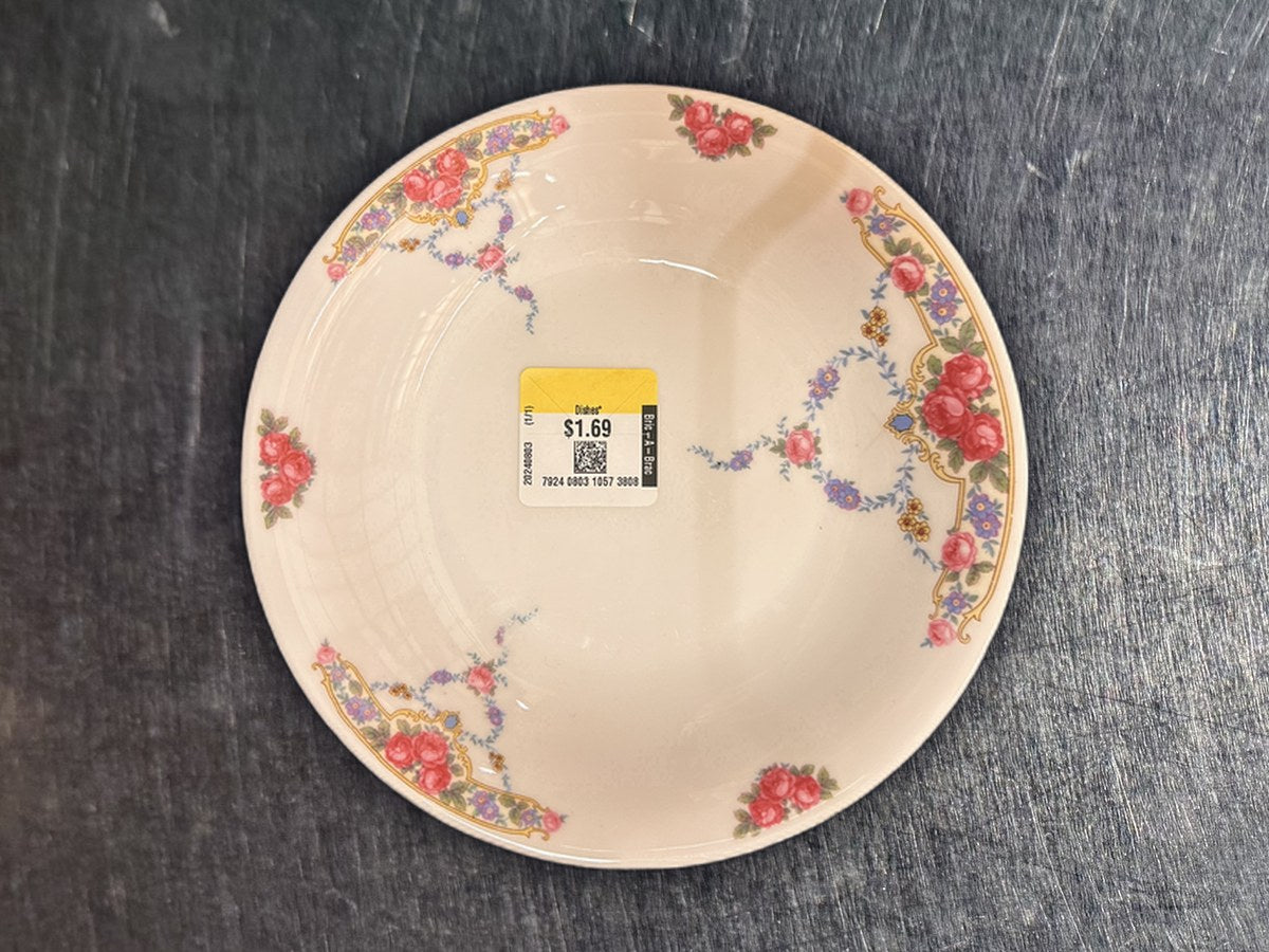 Victoria China Floral White Saucer: 2,887 ppm lead by XRF