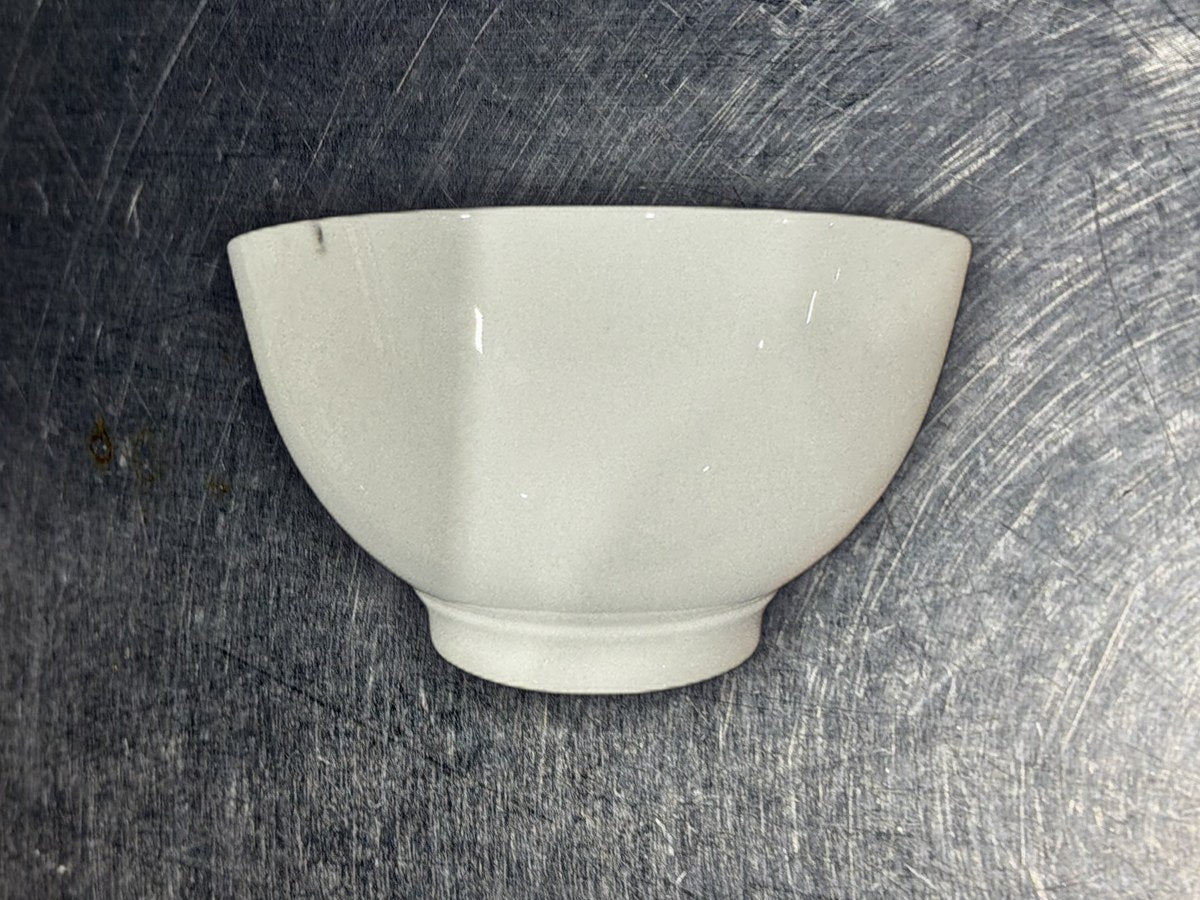 Villeroy & Boch White Ceramic Bowl: 80 ppm lead by XRF