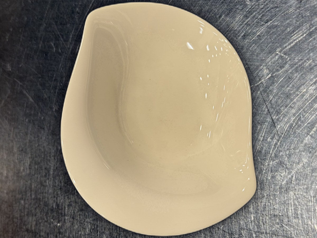 Villeroy & Boch White Leaves Bowl: 30 ppm lead by XRF