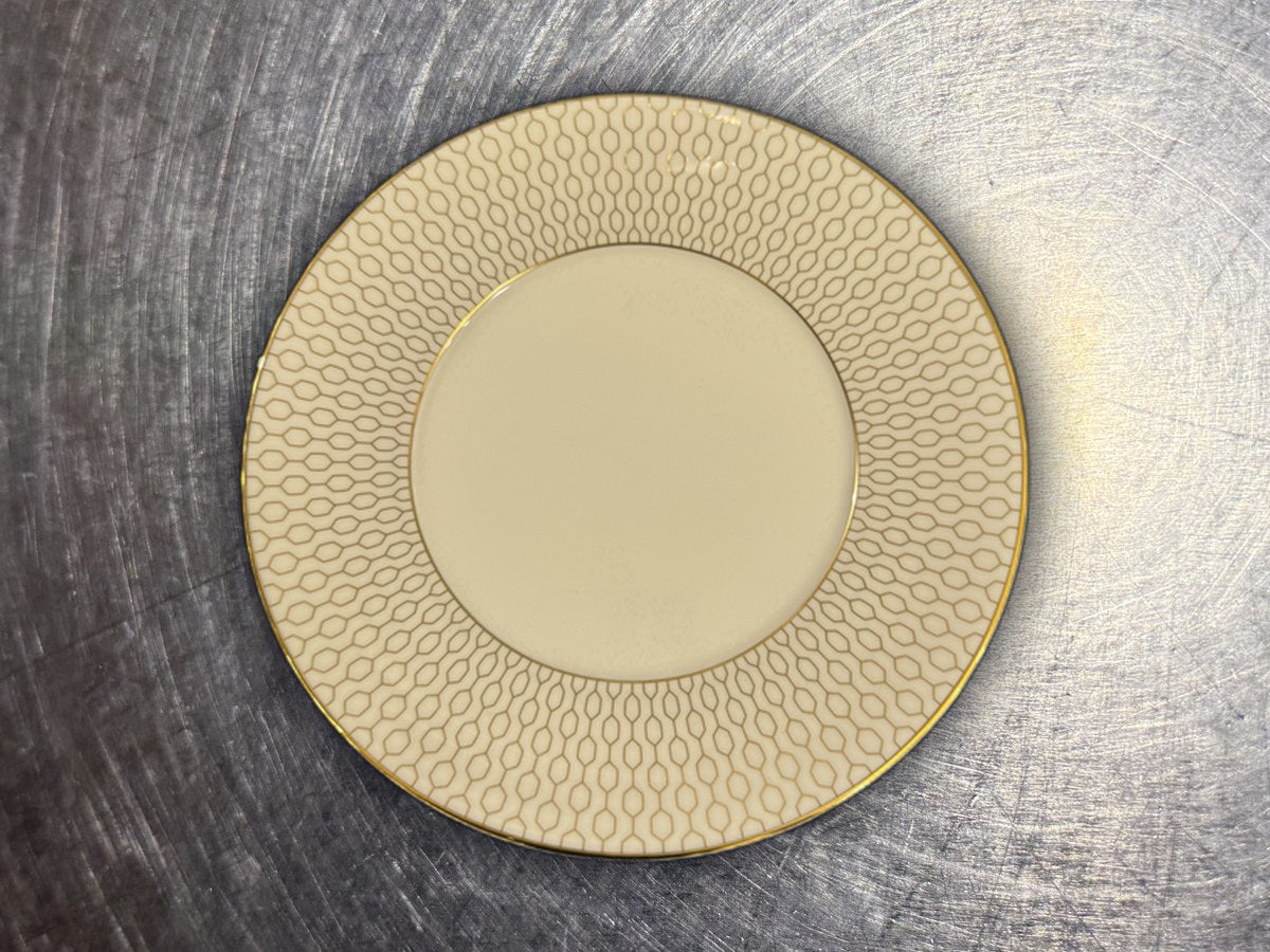 Wedgwood Gio Gold Dish: 55 ppm lead by XRF