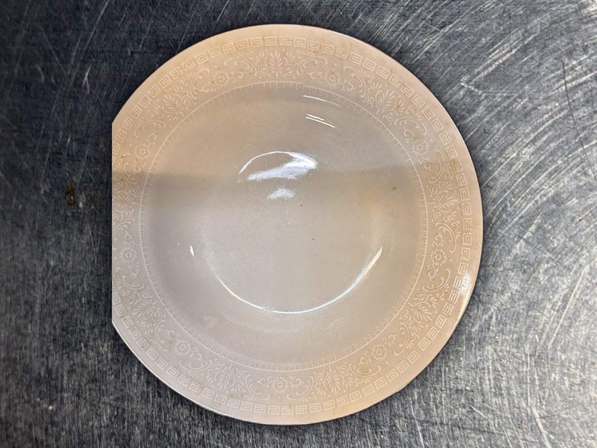 White Embossed Flower Ceramic Dish: 3,143 ppm lead by XRF