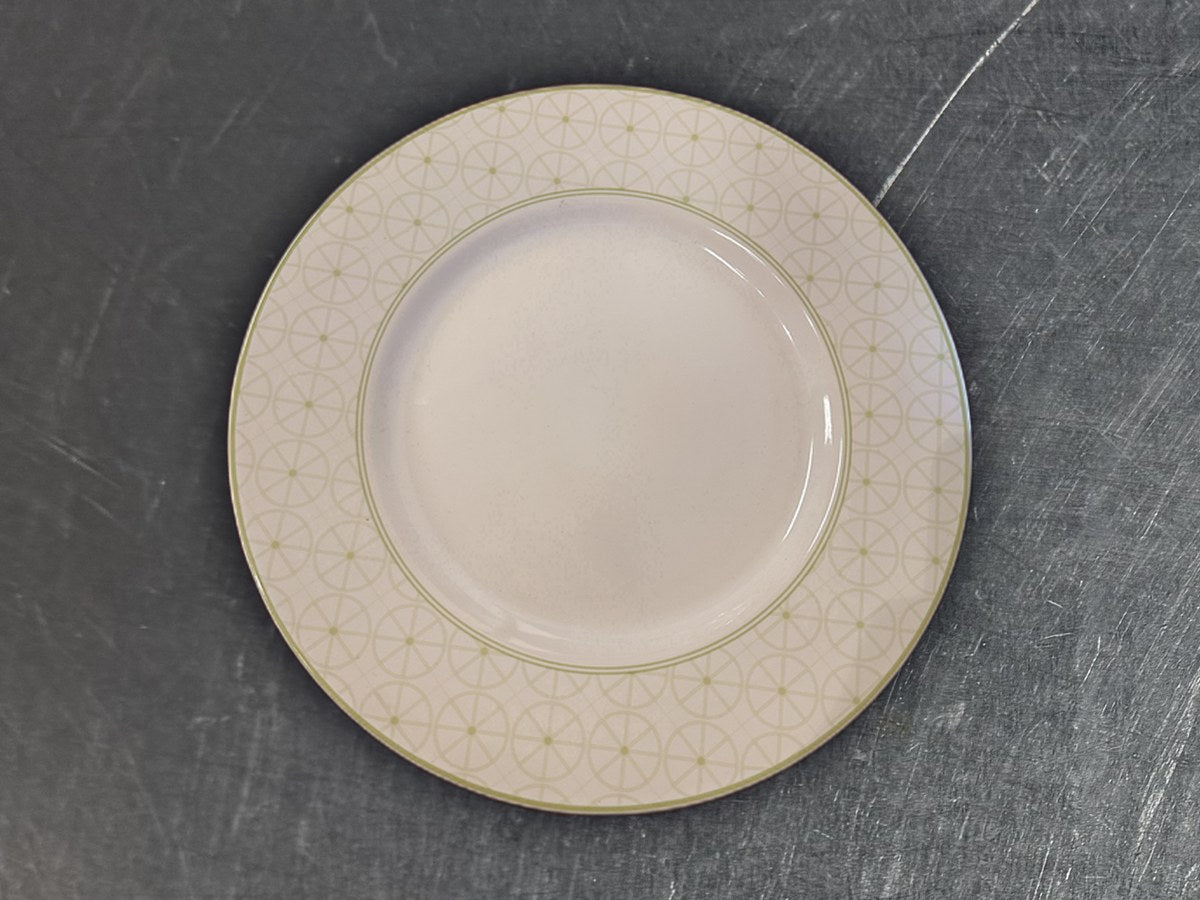 Williams Sonoma Citron White Saucer: 809 ppm lead by XRF