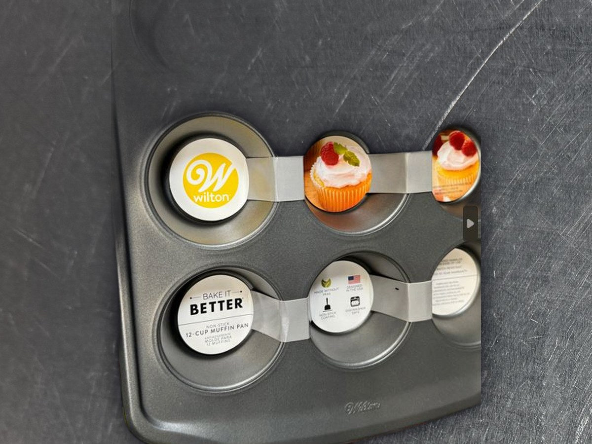 Wilton 12-cup muffin pan